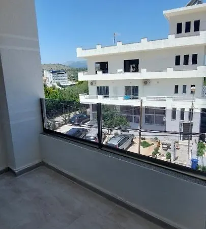 公寓 Sunshine Square Apartments 卡萨米尔