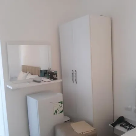 公寓 Sunshine Square Apartments